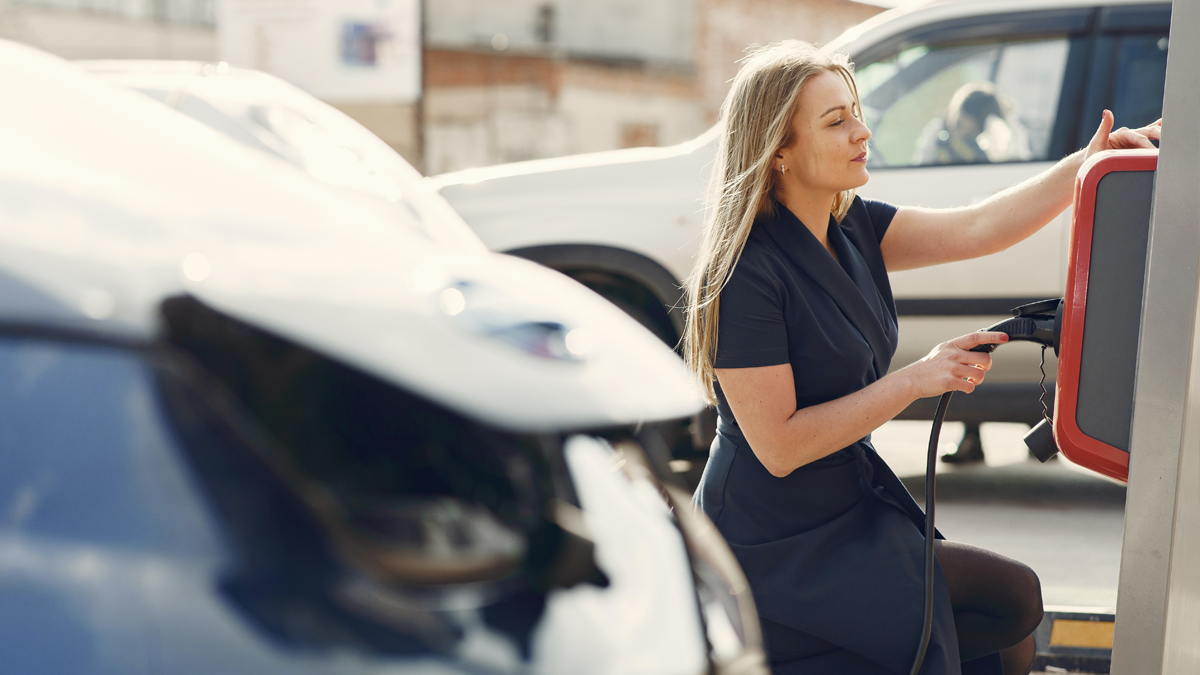 Government of Canada Invests in First Full-Scale Commercial Electric Vehicle Plant Owned by General Motors