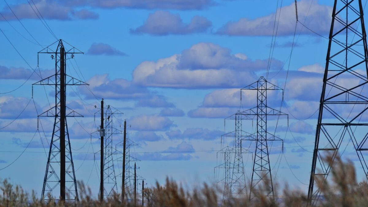 Modernizing Antigonish’s Electrical Grid: Canada’s Push Towards 100% Clean Energy