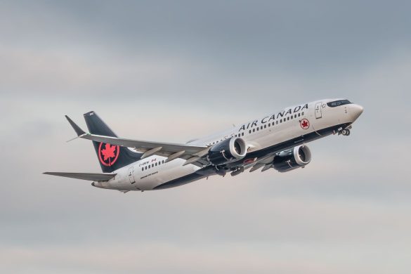 Canadians should continue to have access to reliable and affordable air travel. Image soure: https://www.pexels.com/photo/passenger-airplane-rising-up-19882330/